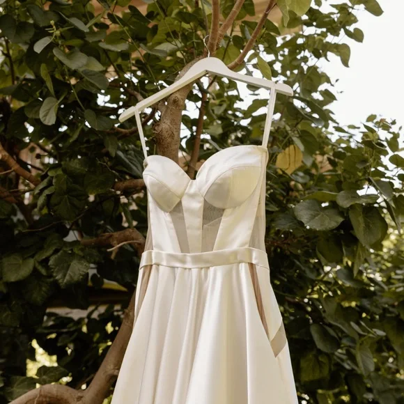 Jae by Galia Lahav Wedding Dress with gloves